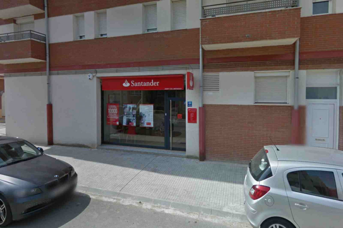 Oficina del Banco Santander en la Calle Major de Vilanova de la Barca