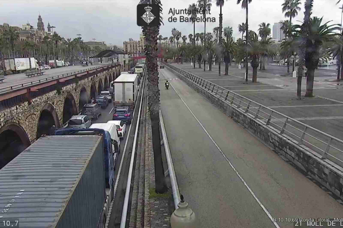 Retenciones en la Ronda Litoral, en Barcelona @transit