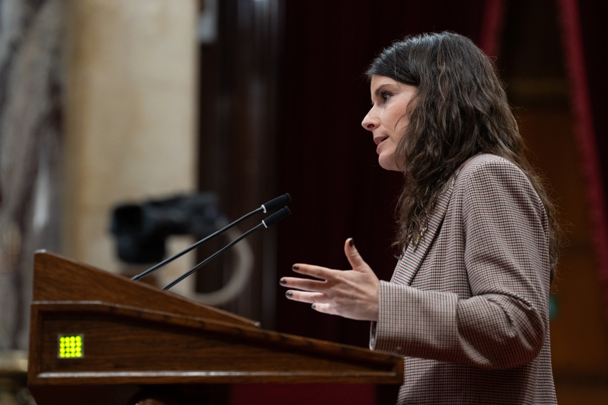 EuropaPress 6413398 portavoz junts parlament generalitat monica sales interviene pleno