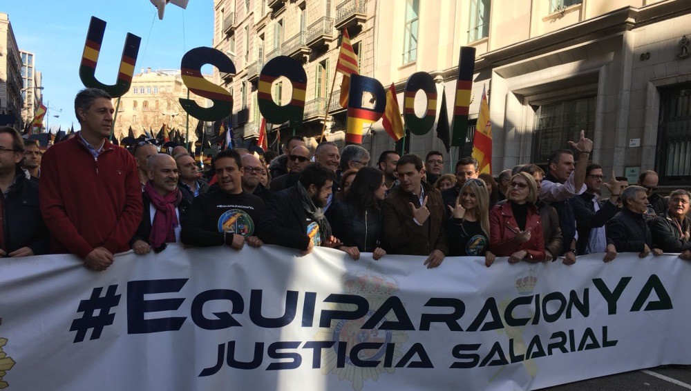 Capçalera mani policia 200.118