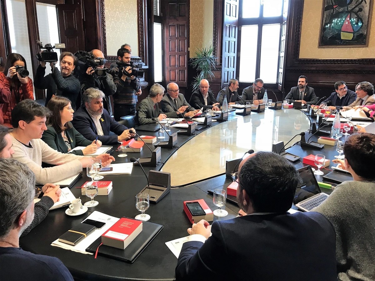 Mesa del Parlament aborda la Llei de Presidència