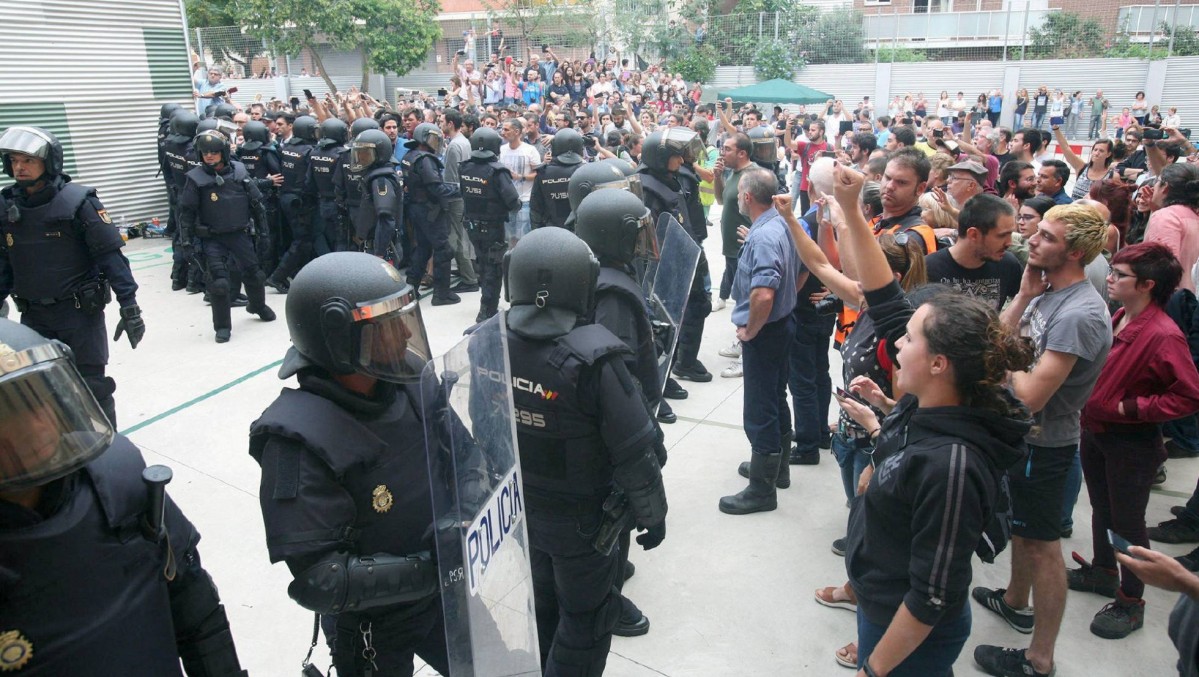 Cordon policial ies tarragona ref 1 O efe