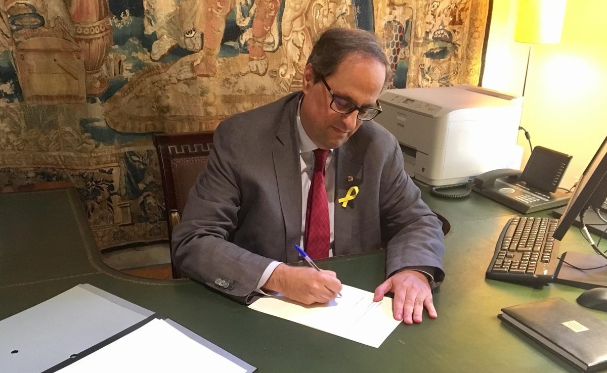 Torra signa el decret de Nomenament dels nous Membres del Consell Executiu