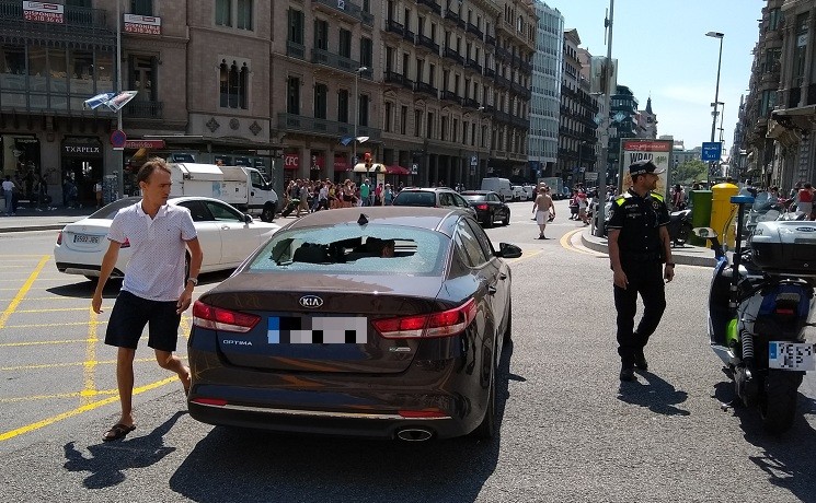 Uber vaga taxis barcelona 27072018