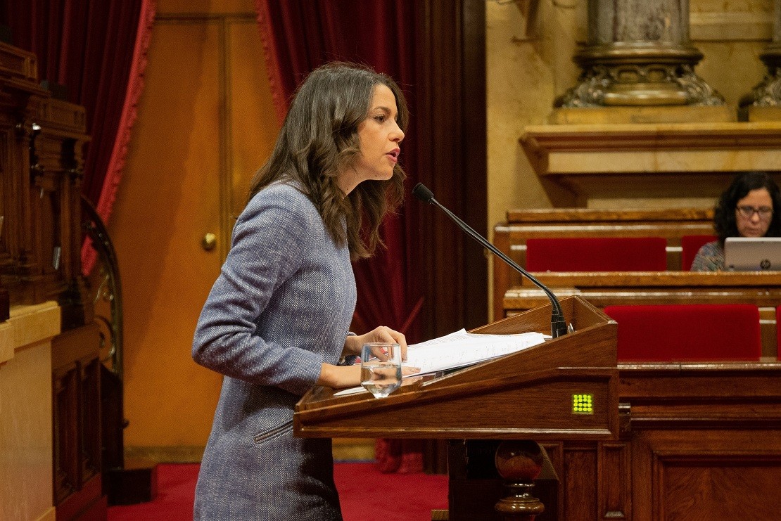 Acostades ple infància parlament