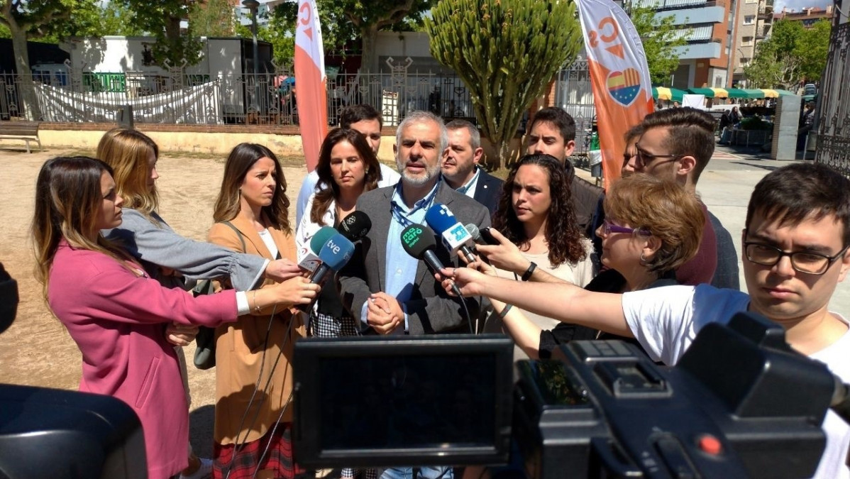 Carlos Carrizosa amb Cristina Sancho (Cs) a Mataró