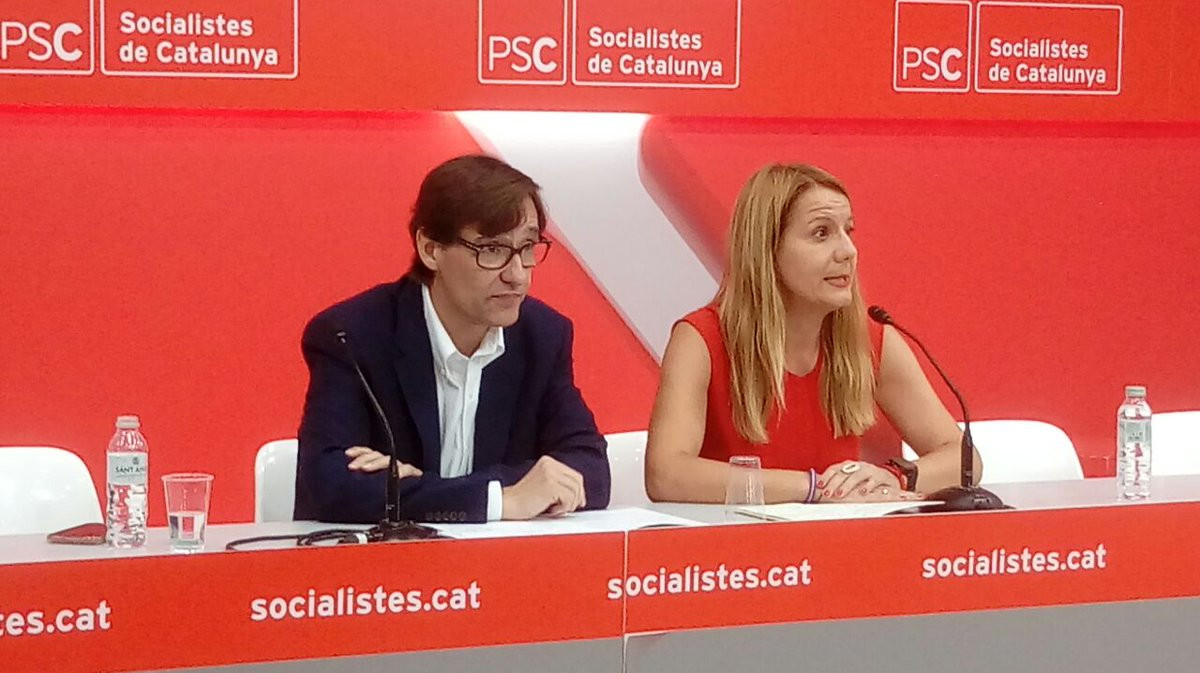 El secretari d'organizaciu00f3n del PSC, Salvador Illa i la secretària del partit, Sonia Guerra