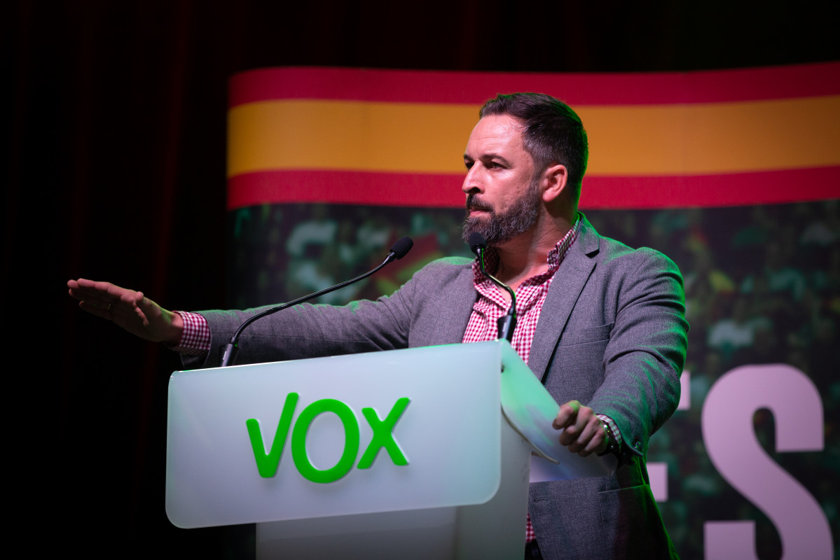 El president de Vox, Santiago Abascal, durant la seva intervenció en l'acte d'obertura de campanya a Barcelona (Espanya), a 31 d'octubre de el 2019.