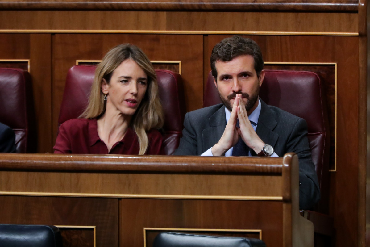 El president de PP, Pablo Casado i la portaveu de el Grup Popular al Congrés, Cayetana Álvarez de Toledo, durant el debat d'investidura al Congrés. Madrid 5 de gener de 2020.