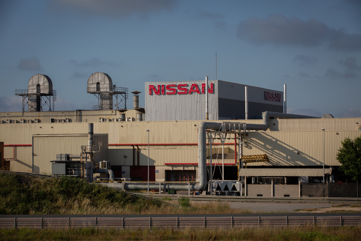 Exterior de la fàbrica de Nissan a la Zona Franca de Barcelona (ARXIU)