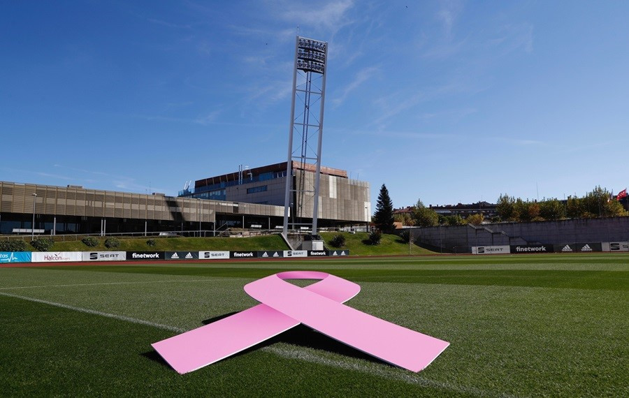 La RFEF es bolca en la lluita contra el càncer de mama