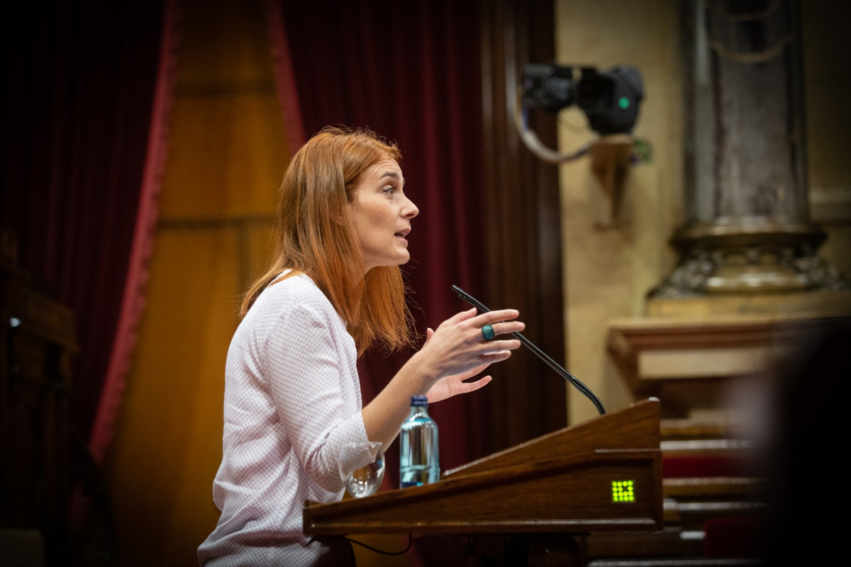 La presidenta de el grup parlamentari de Catalunya-A Comú Podem, Jéssica Albiach, intervé durant un ple celebrat al Parlament de Catalunya per tractar la crisi sanitària de l'coronavirus, a Barcelona, Catalunya, (Espanya), a 6 d'octubre de 2020