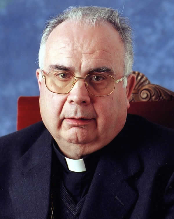 Mons. Ciuraneta (30277913443)