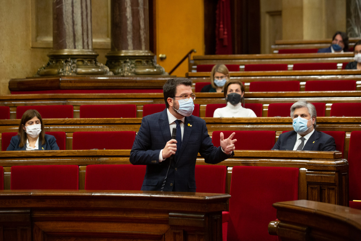 El vicepresident de la Generalitat, Pere Aragonès, en la taula de control a Govern.