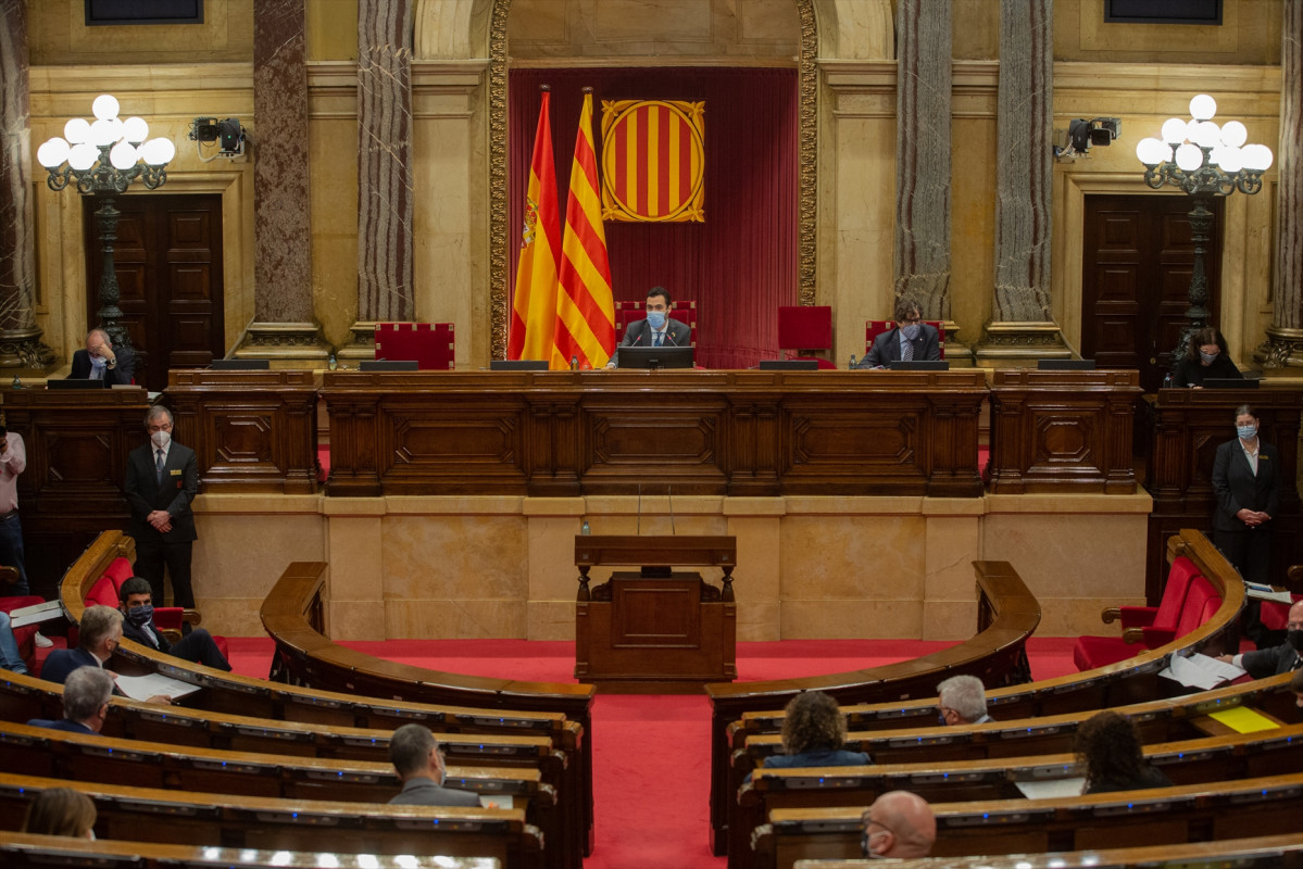 Hemicicle de Parlament durant una sessió plenària a Barcelona, Catalunya (España), a 22 d'octubre de 2020.