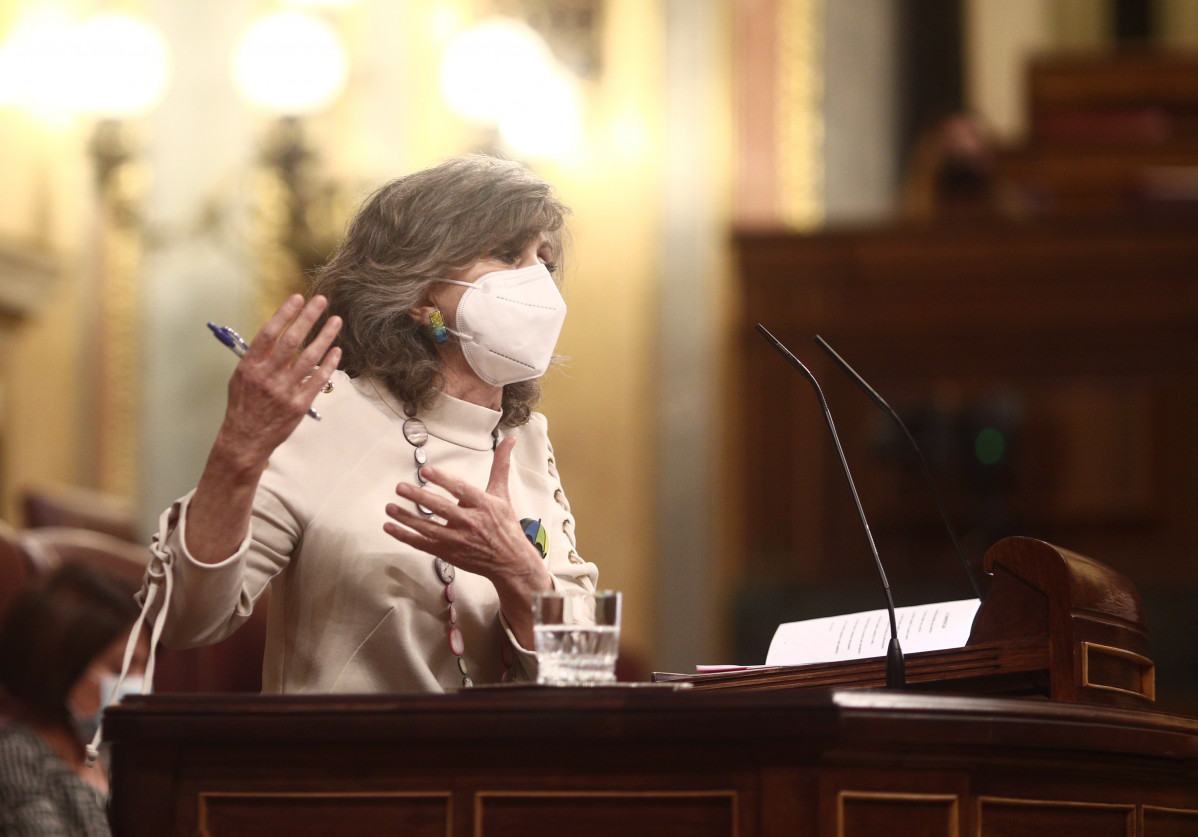 L'exministra de Sanitat, Consum i Benestar Social María Luisa Carcedo, intervé en el debat de la Llei que regula l'eutanàsia