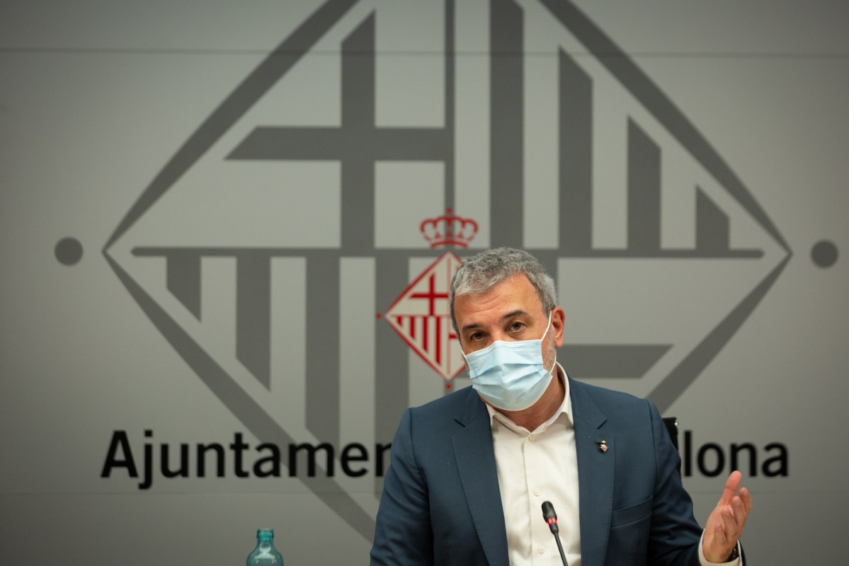 El primer tinent d'alcalde de Barcelona i líder de PSC a la ciutat, Jaume Collboni, en una roda de premsa a l'Ajuntament.