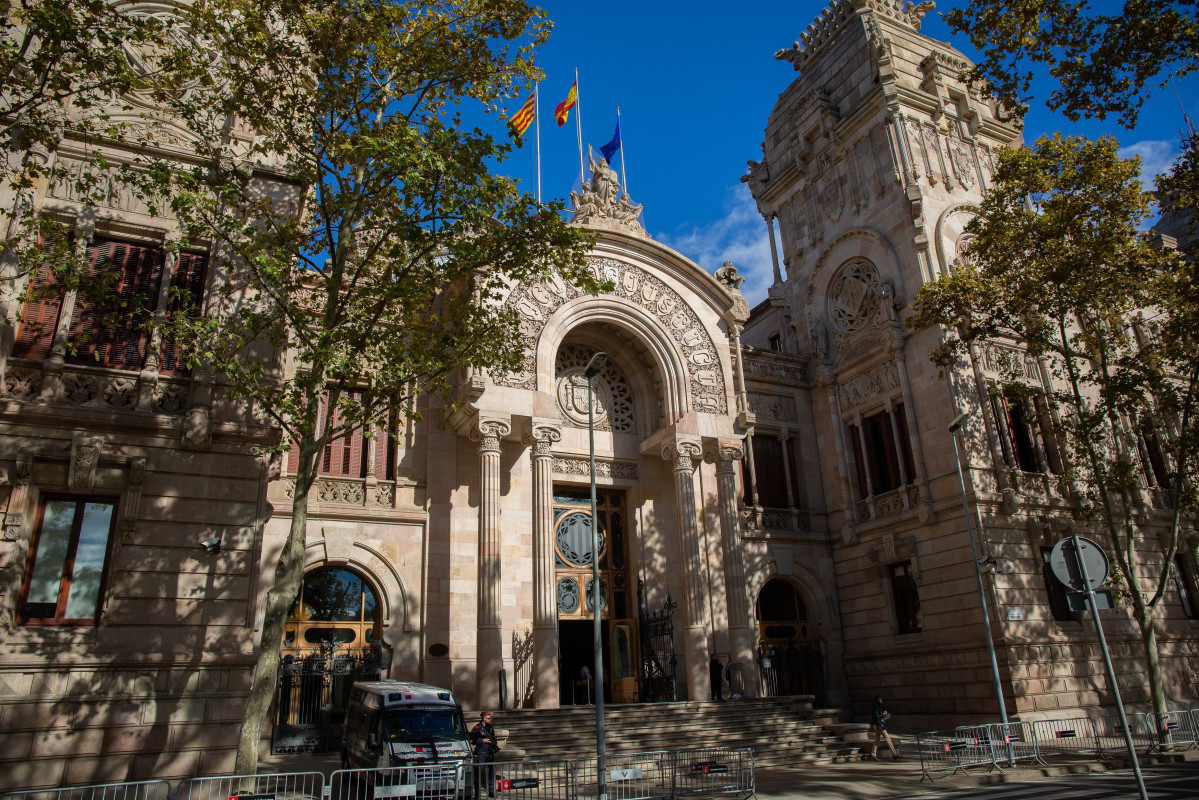 Arxiu - Arxiu - Façana de l'Tribunal Superior de Justícia de Catalunya.