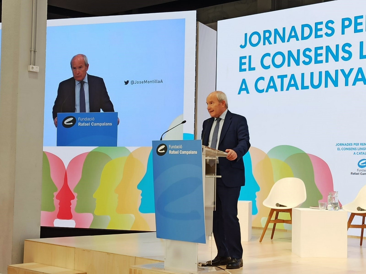 El expresidente de la Generalitat José Montilla en las jornadas sobre el uso del catalán.