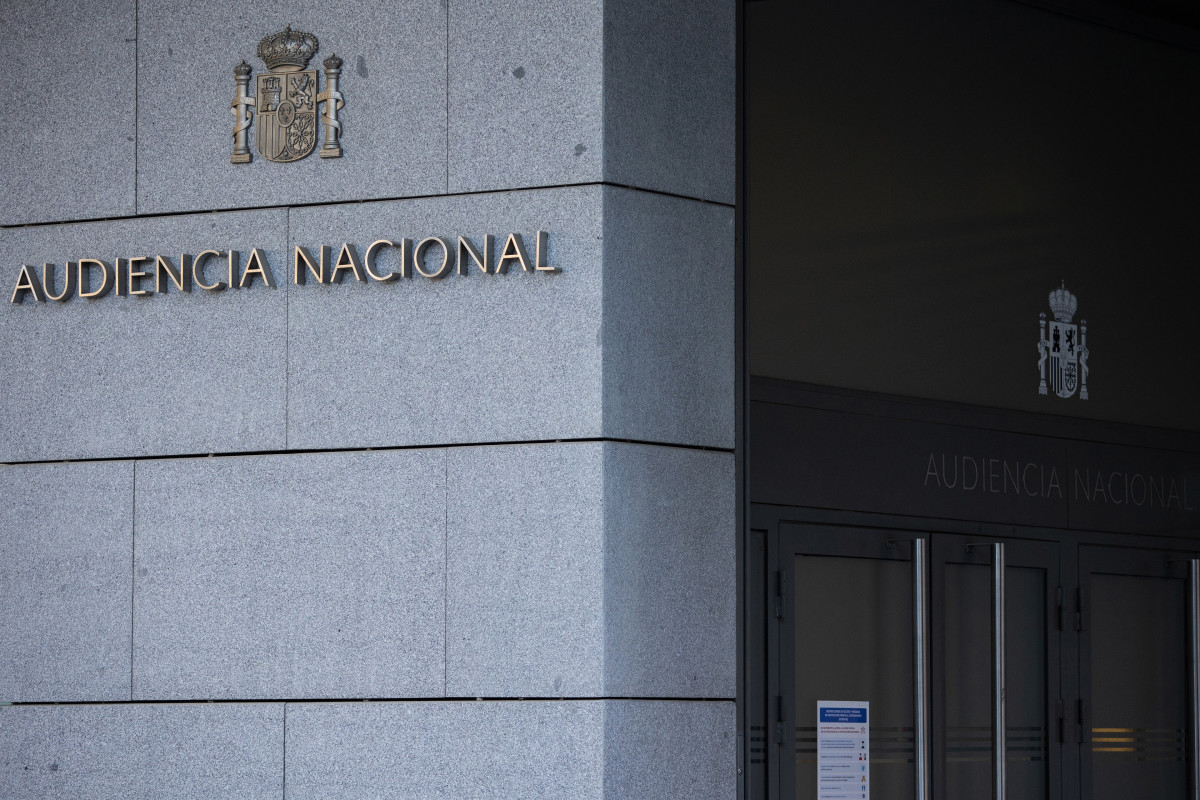 Arxiu - Entrada a l'Audiència Nacional en el moment en què dos membres de l'ens públic ICM han estat testimonis sobre el suposat finançament il·legal del PP madrileny a 'Púnica', el 7 d'octubre del 2021, a Madrid, (Espanya).