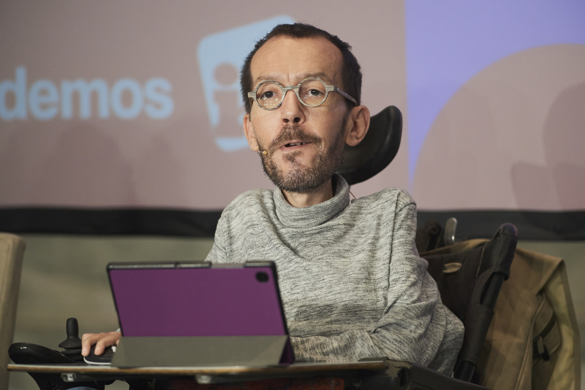 Arxiu - El portaveu de Podem al Congrés dels Diputats, Pablo Echenique, intervé durant un acte de Podem-IU al Palau de Festivals, a 24 de maig de 2023, a Santander, Cantàbria (Espanya).