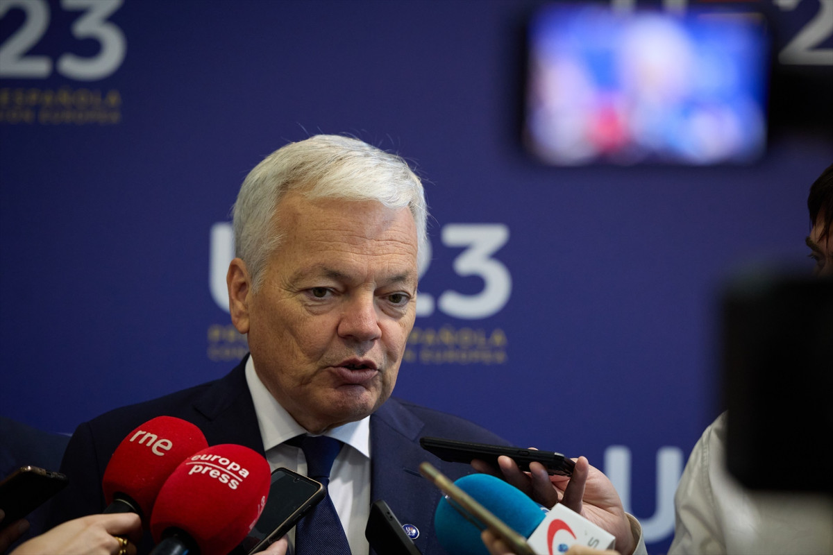 EuropaPress 5497323 comissari justícia unió europea didier reynders atén mitjans arribada