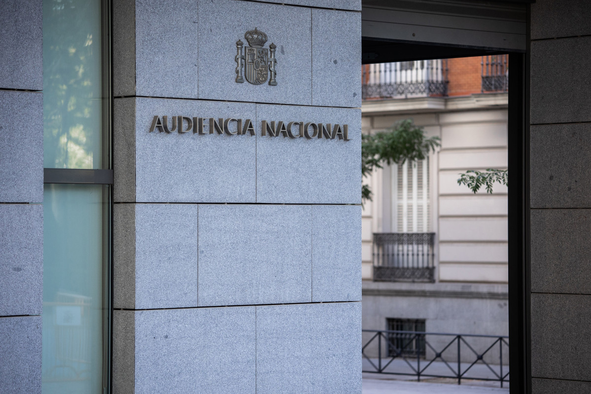 Arxiu - Entrada a l'Audiència Nacional en el moment en què dos membres de l'ens públic ICM han estat testimonis sobre el suposat finançament il·legal del PP madrileny a 'Púnica', a 7 de