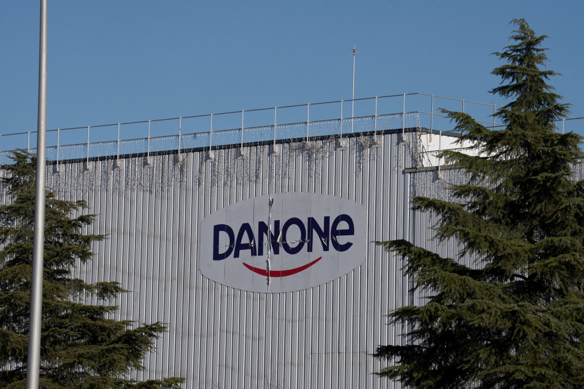 Façana de la fàbrica de Danone Espanya, a 12 de gener de 2024, a Parets del Vallès, Barcelona