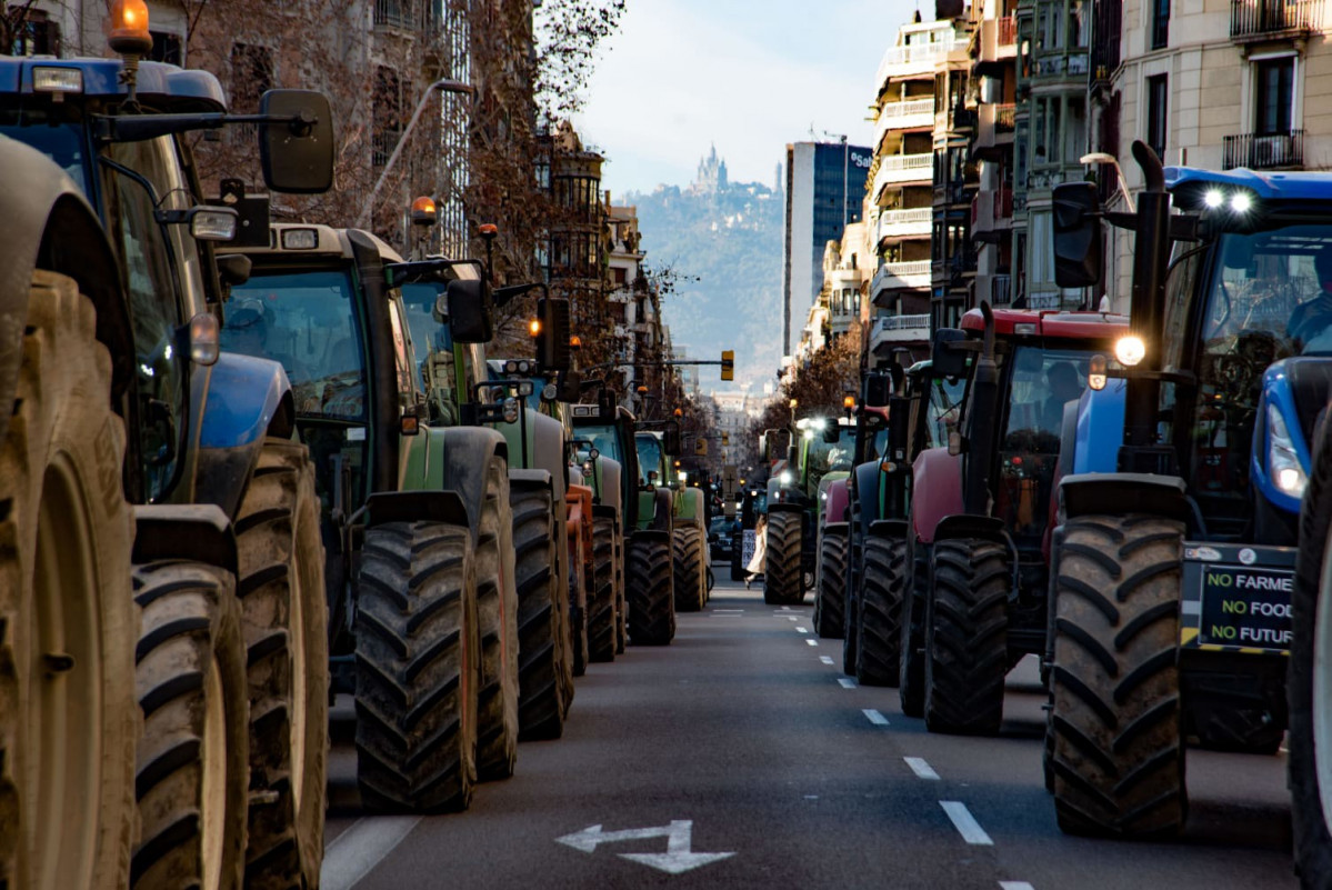 Els tractors arriben al centre de Barcelona, al carrer Balmes