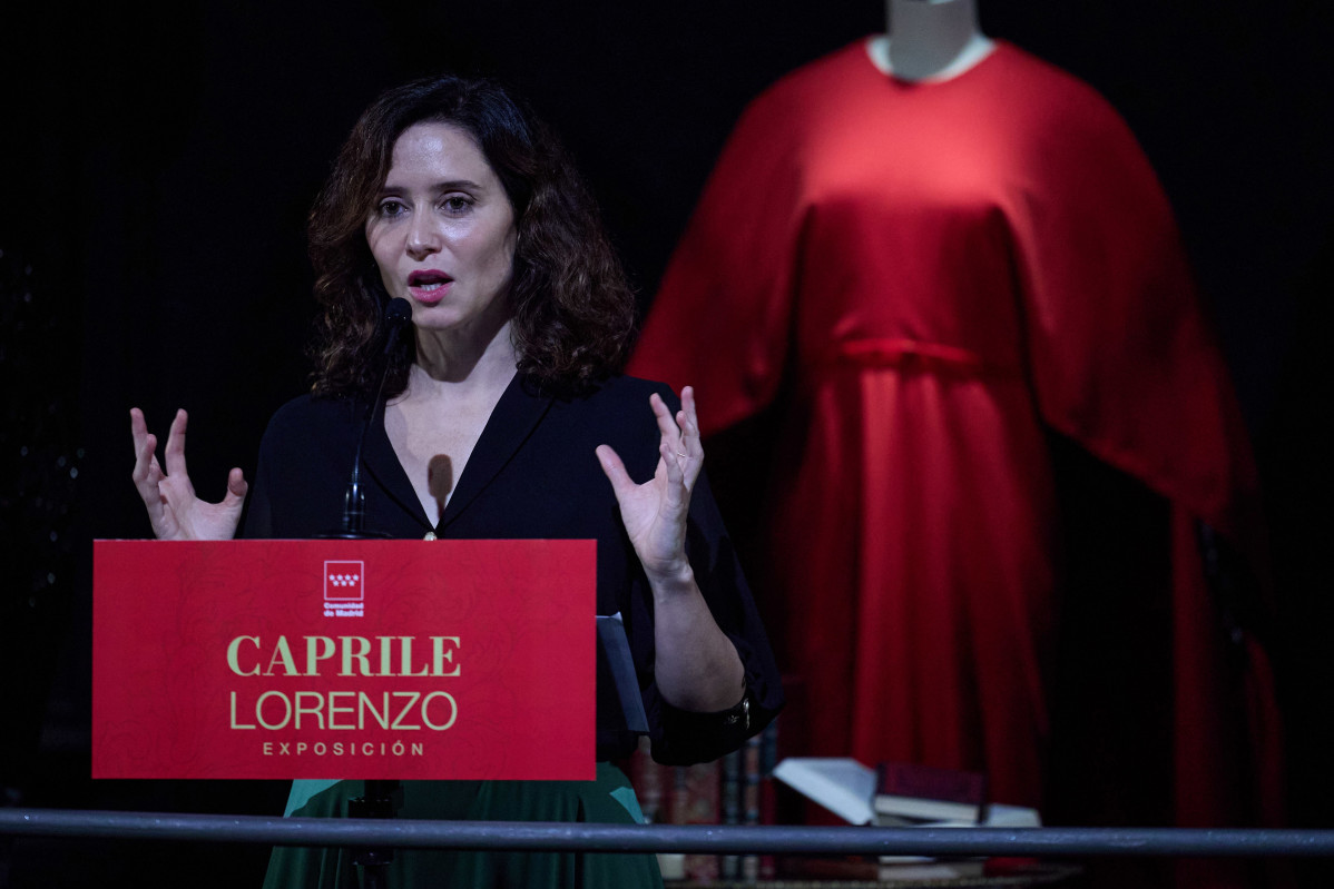 La presidenta de la Comunidad de Madrid, Isabel Díaz Ayuso, inaugura la exposición Caprile Lorenzo, en Sala Canal de Isabel II, a 15 de octubre de 2024, en Madrid (España).