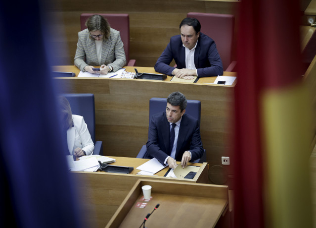 El 'president' Carlos Mazón al ple de les Corts