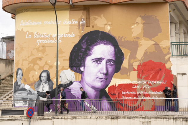 Arxiu - Mural dedicat a Clara Campoamor a Bilbao