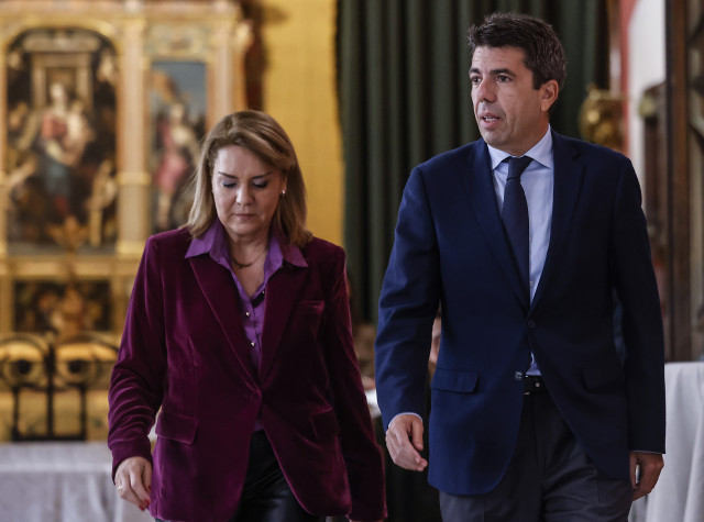 El presidente de la Generalitat Valenciana, Carlos Mazón, y la vicepresidenta de la Generalitat Valenciana, Susana Camarero