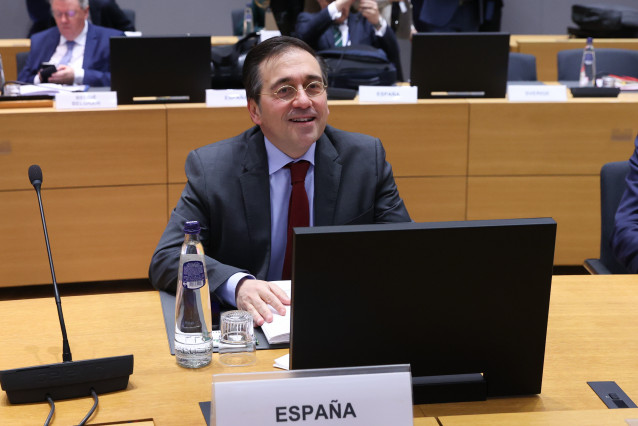 El ministro de Exteriores, José Manuel Albares, en la reunión con su homólogos europeos en Bruselas.