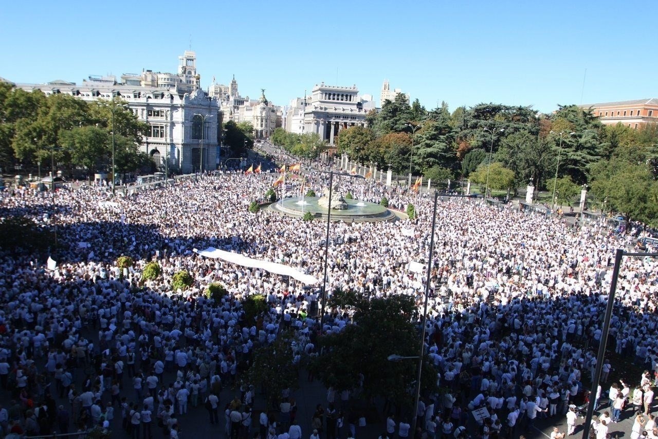 ManifestacinporeldilogoenPlazadeCibeles