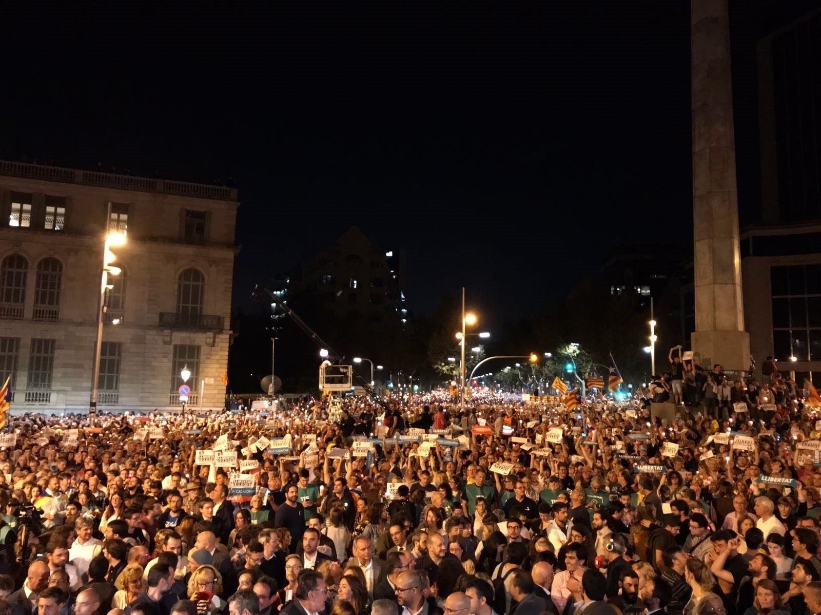 Manifestació llibertat Cuixart i Sanchez