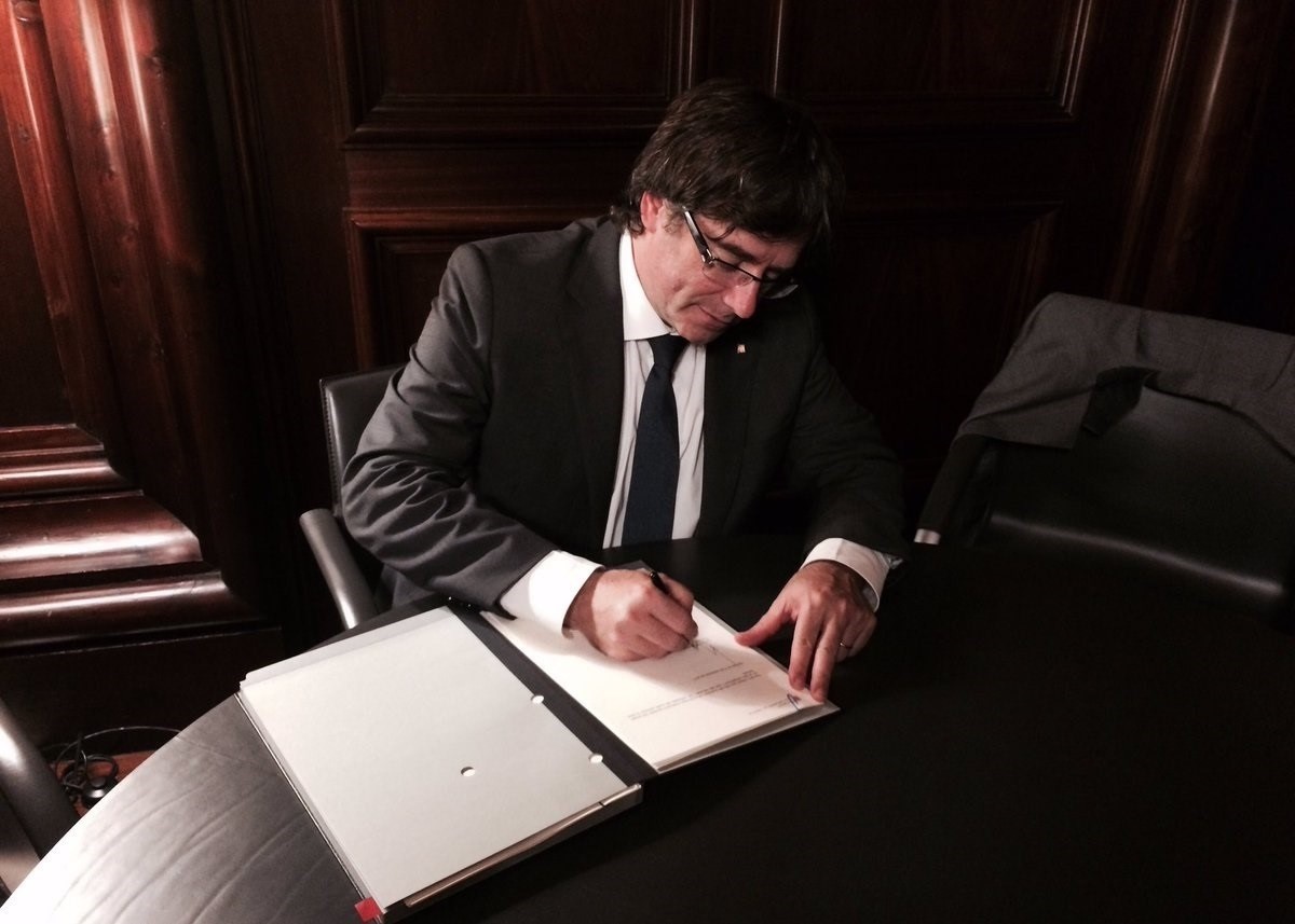 Puigdemont signatura referèndum