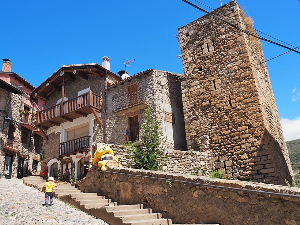 Bellver de Cerdanya: Aventura i història als Pirineus