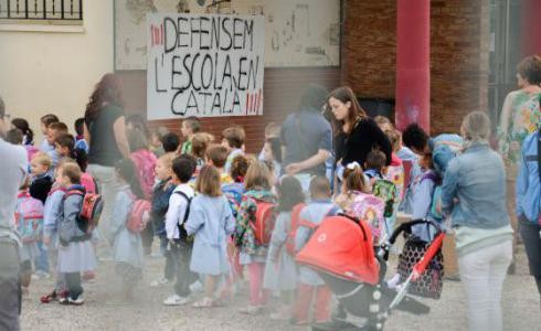 La família de Balaguer que va demanar més castellà per als seus fills canvia de col·legi