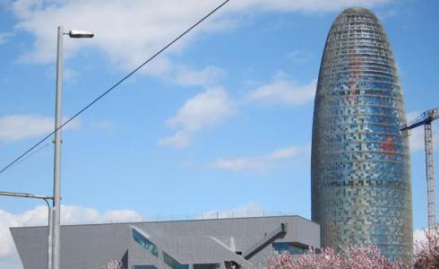 La Torre Agbar podrà ser un hotel de luxe amb el beneplàcit de l'Ajuntament de Barcelona